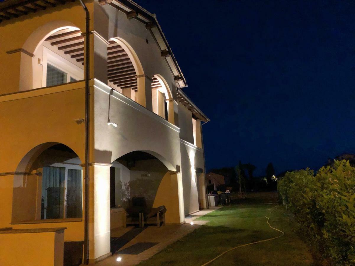 Villa Pirignano Foligno Luaran gambar