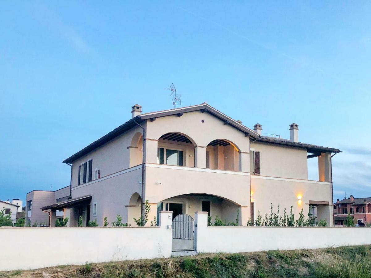 Villa Pirignano Foligno Luaran gambar